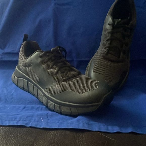 Women work sneaker - Picture 3 of 3